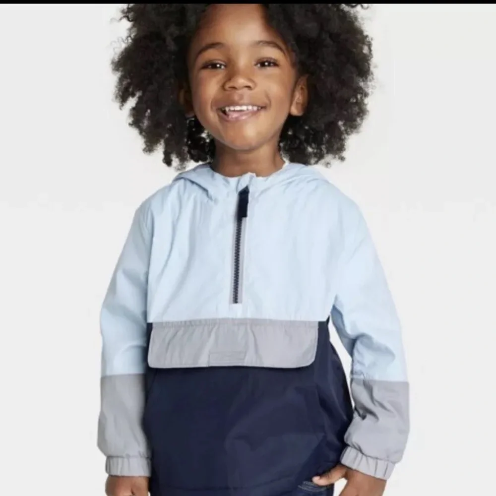 BOYS ANOREK HOODED WINDBREAKER SIZE M (8) BLUE